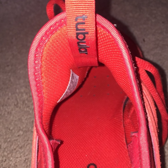 Adidas all red (Tubular) - Picture 6 of 6